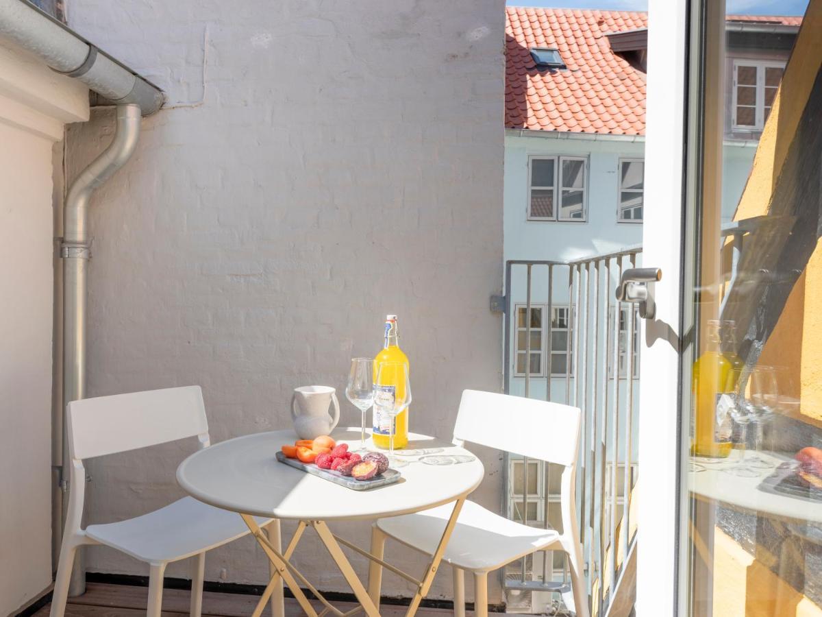 Sanders Regent - Inviting One-bedroom Near Square