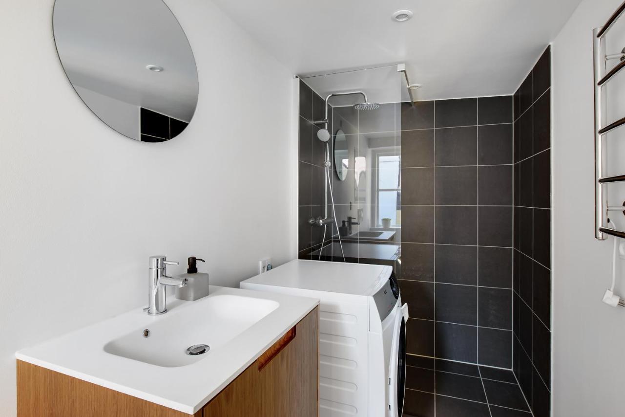 Sanders Regent - Inviting One-bedroom Near Square